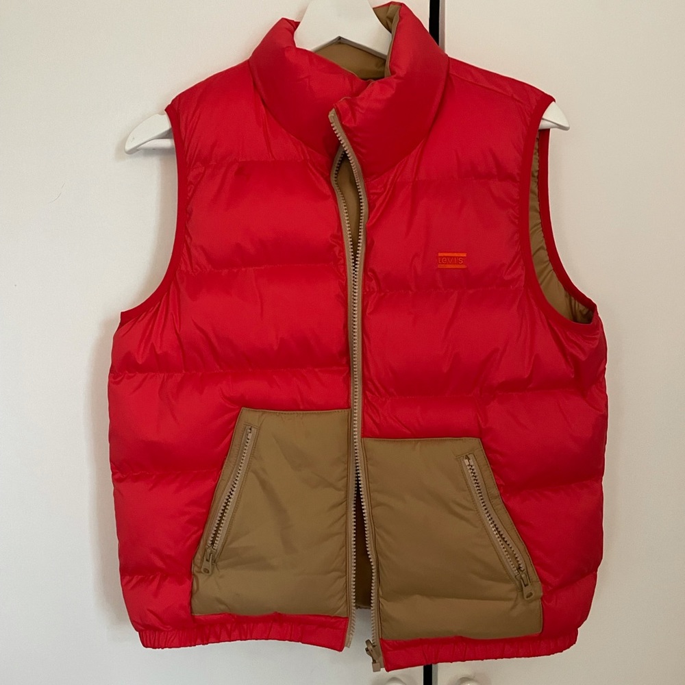 Levi’s puffer vest